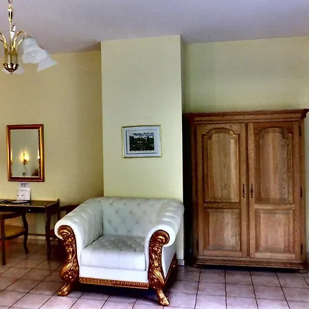 Weingut Und Haus Am Drachenloch فندق